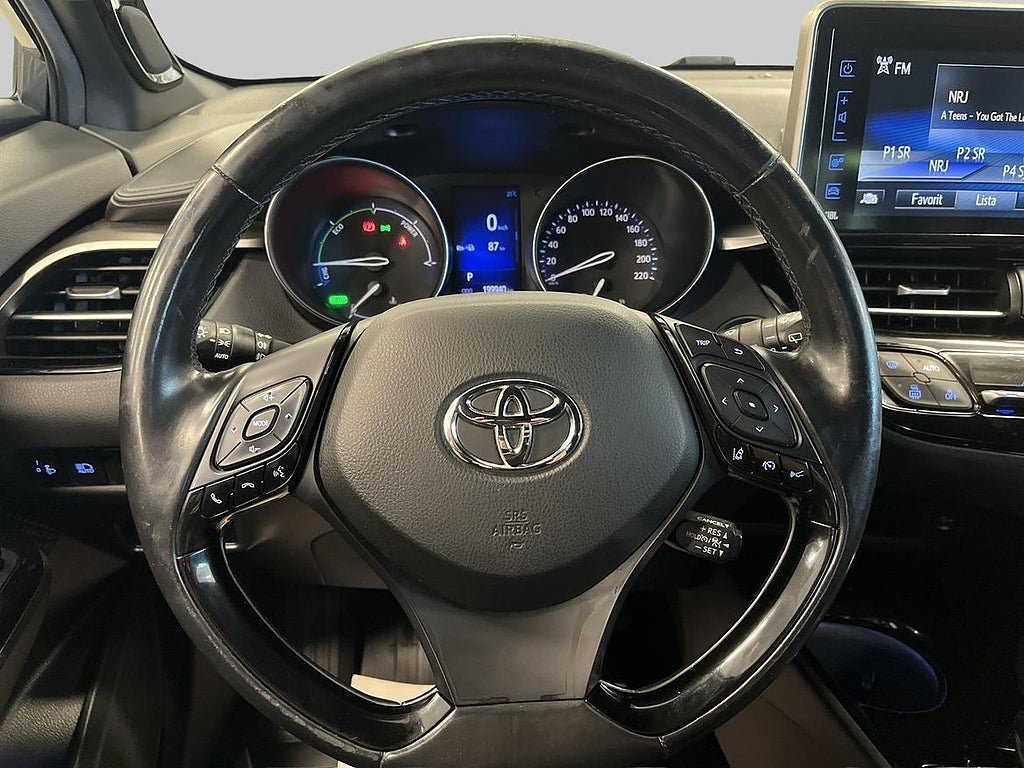 Vehicle Image 21