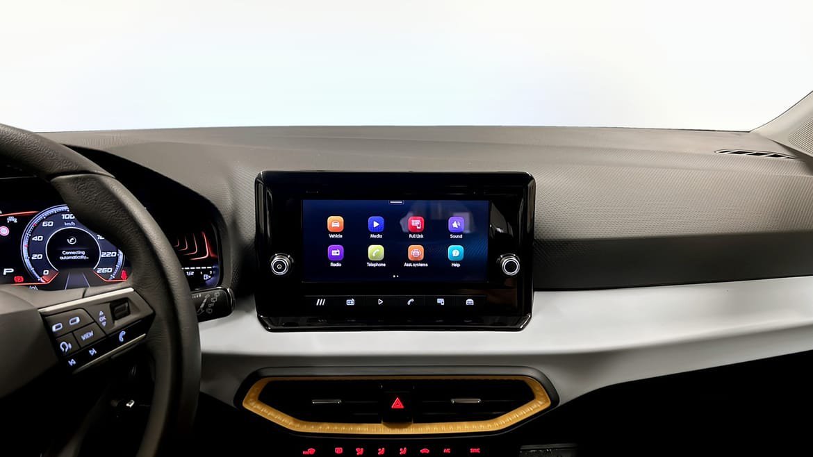 Vehicle Image 9
