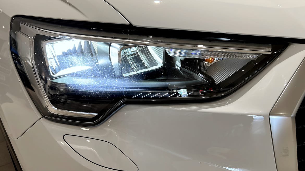 Vehicle Image 15