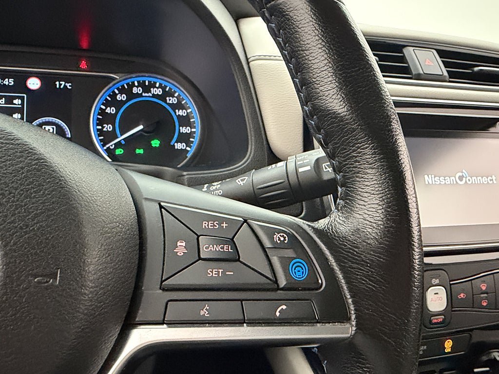 Vehicle Image 28