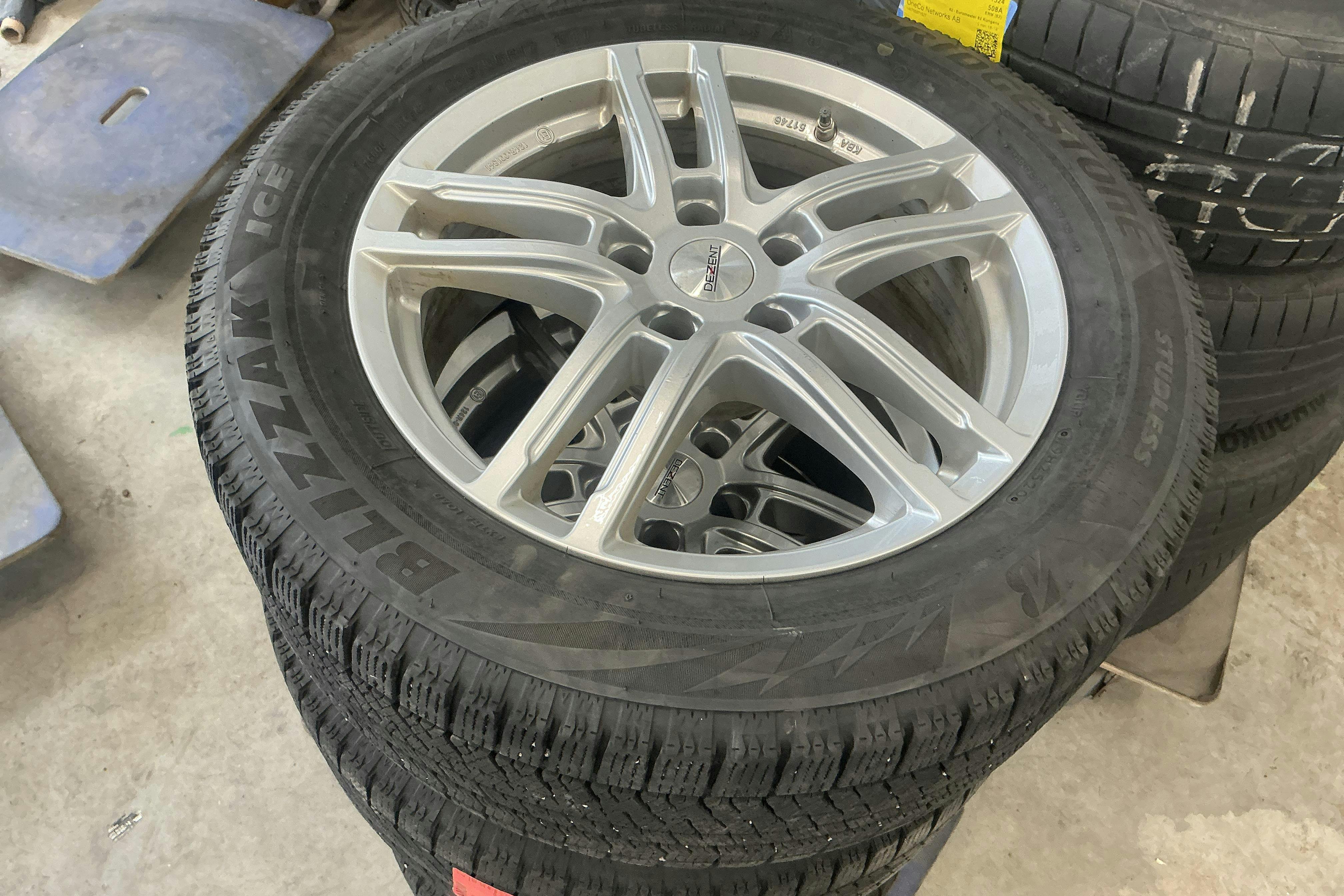 Vehicle Image 20