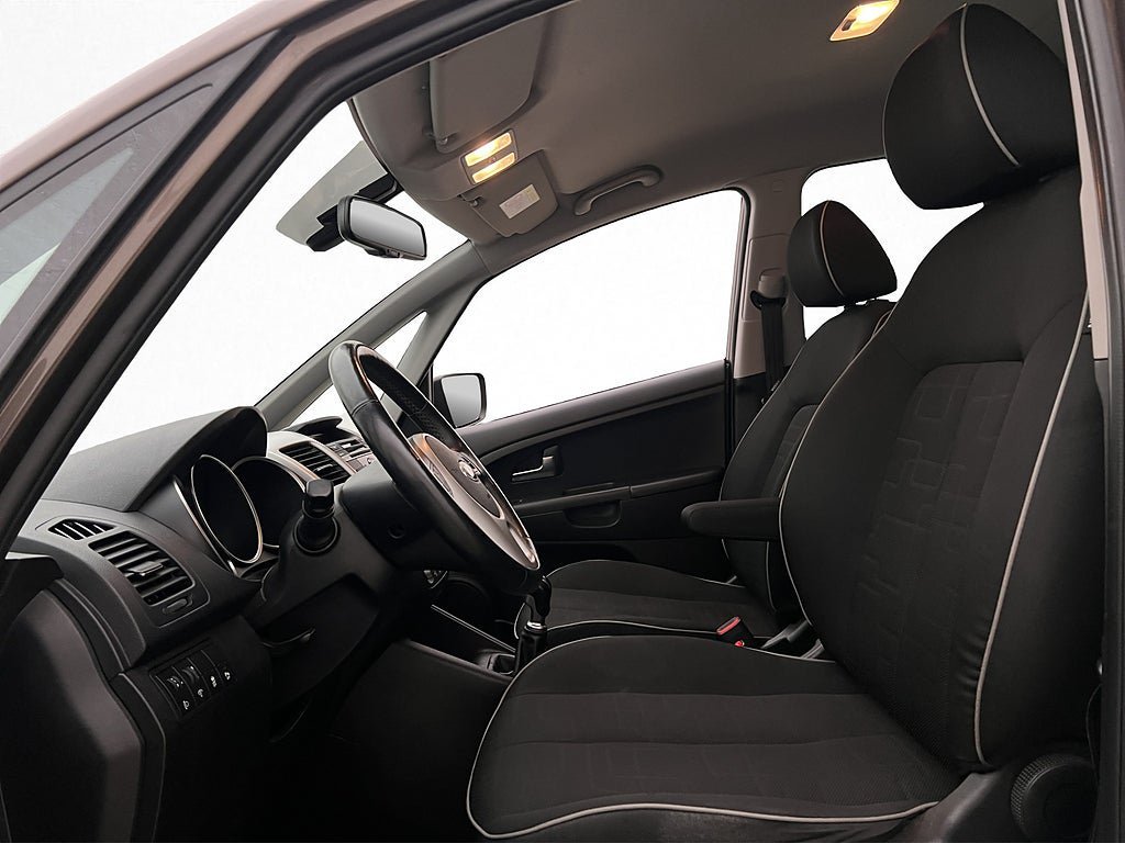 Vehicle Image 11
