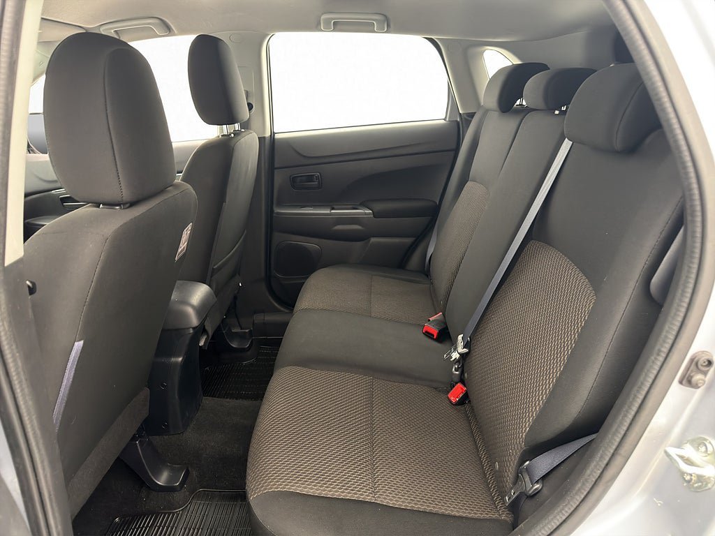 Vehicle Image 17
