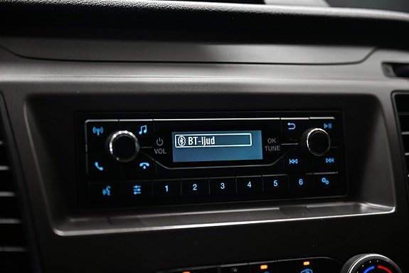 Vehicle Image 28