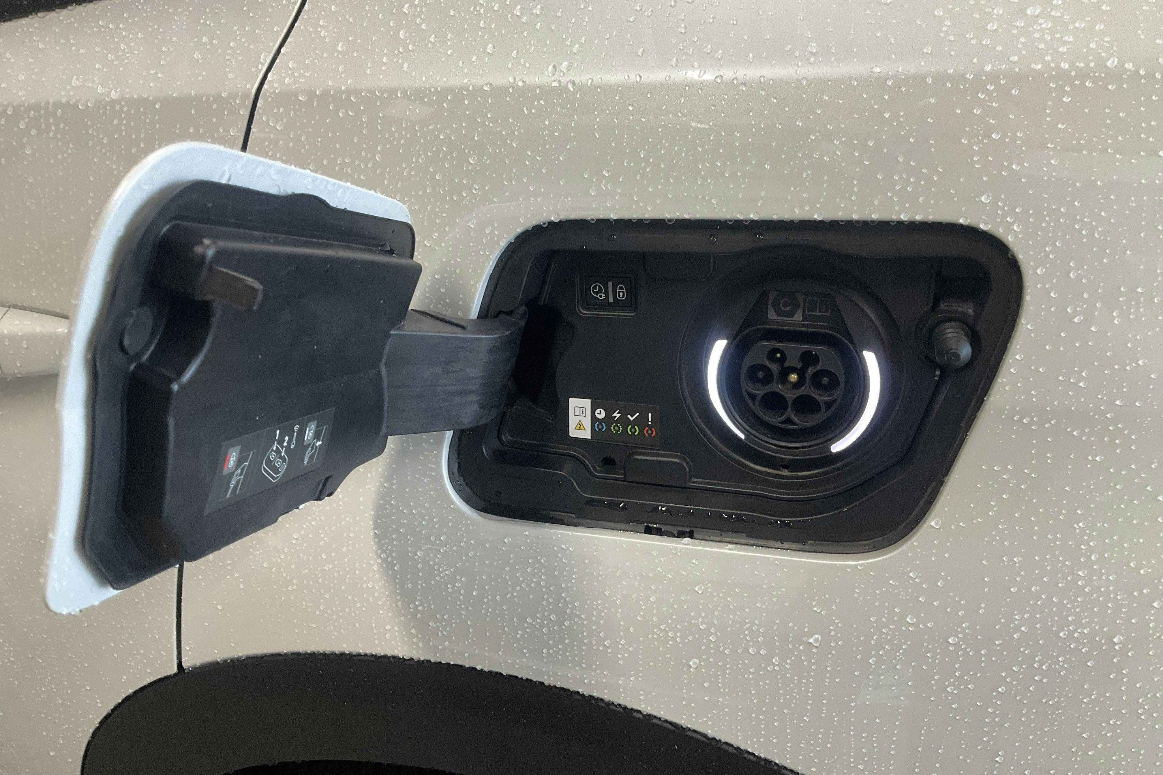 Vehicle Image 17
