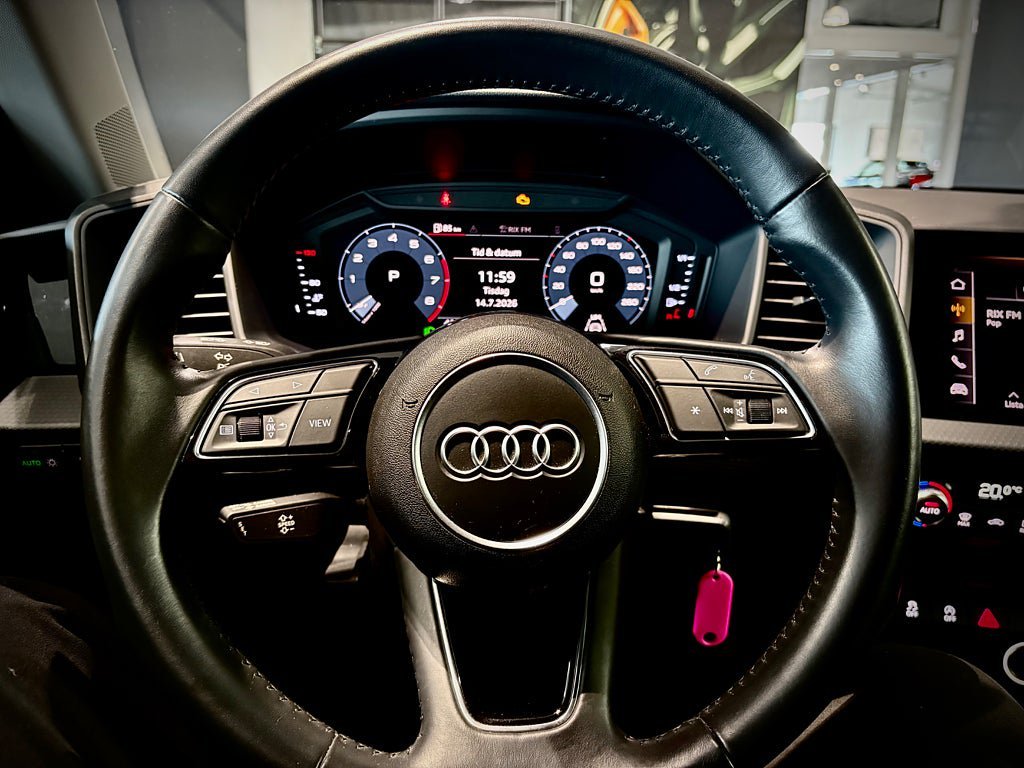 Vehicle Image 7
