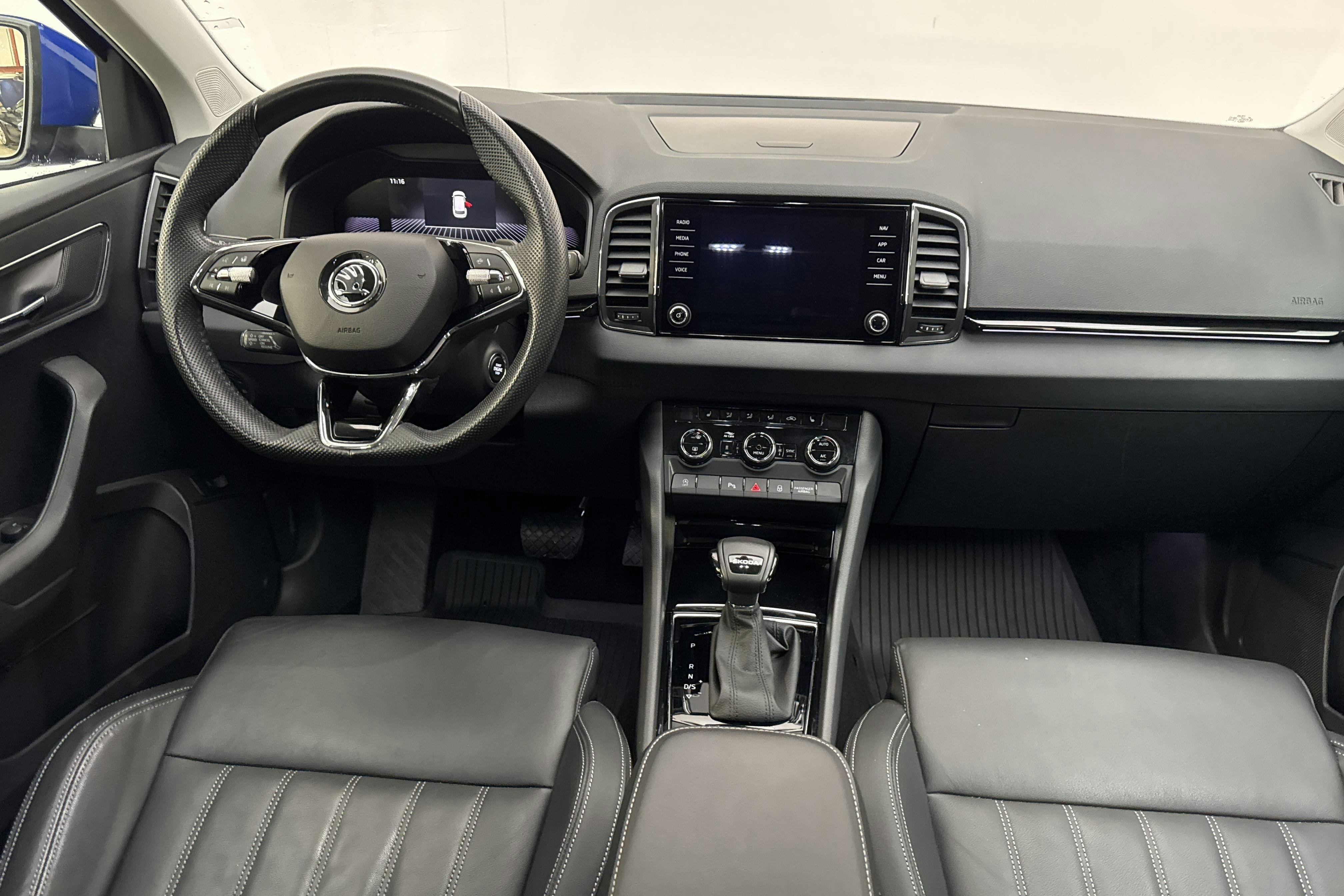 Vehicle Image 6