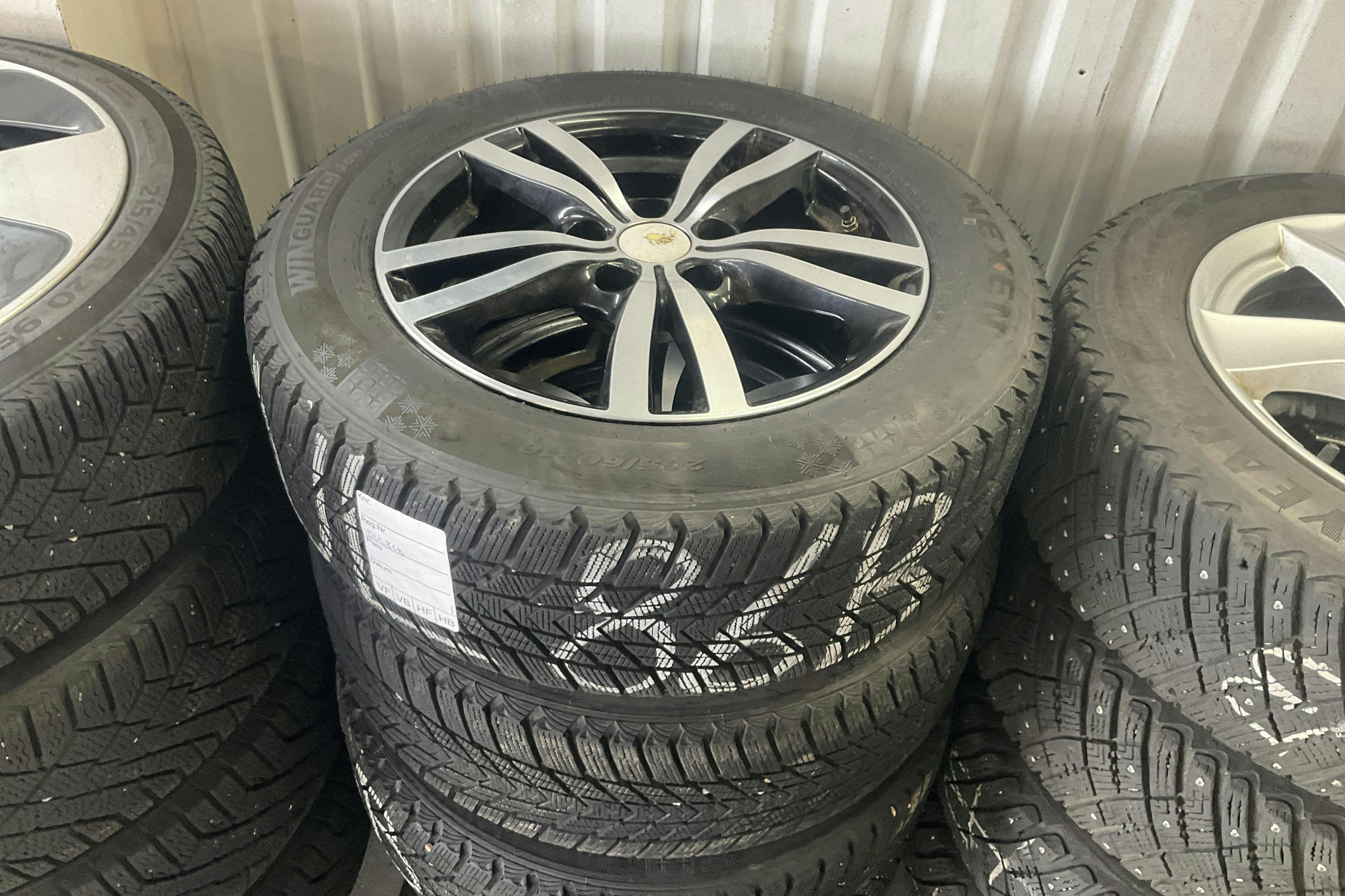 Vehicle Image 13