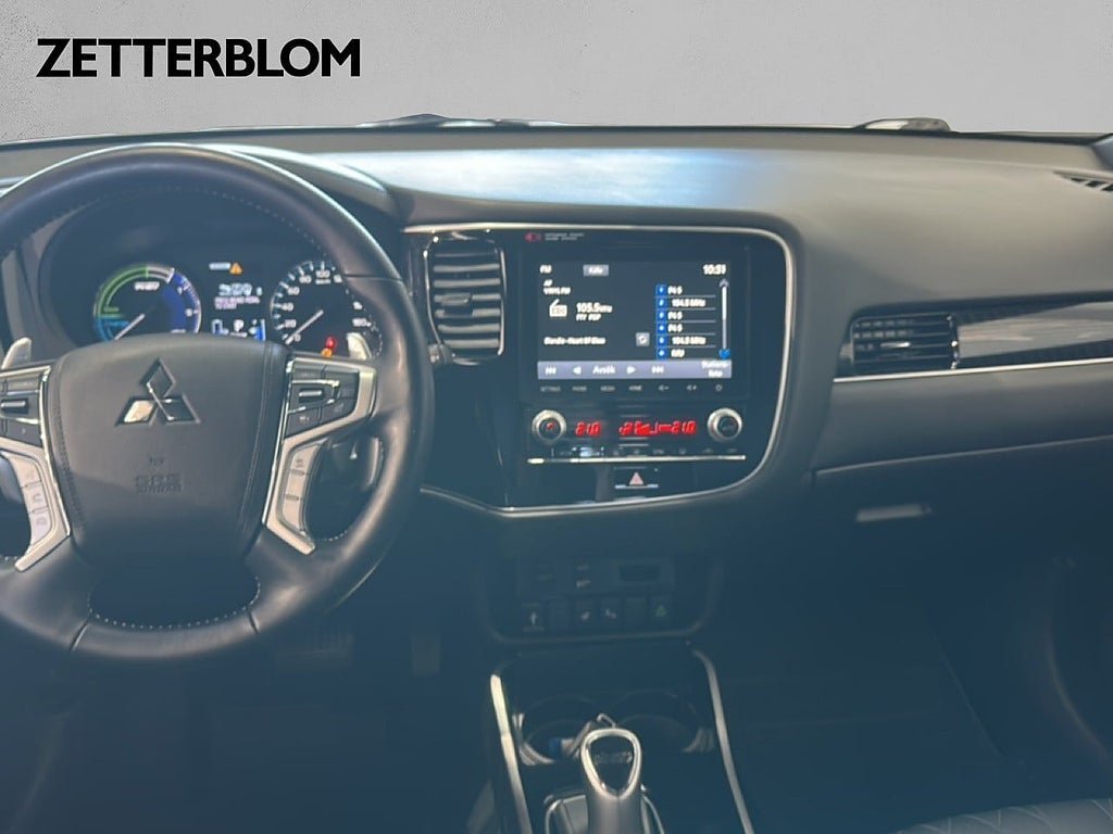 Vehicle Image 10