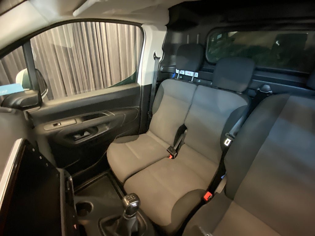 Vehicle Image 45