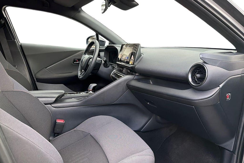 Vehicle Image 9