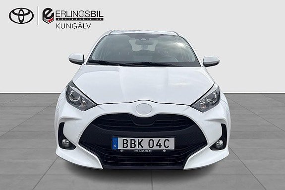 Vehicle Image 6