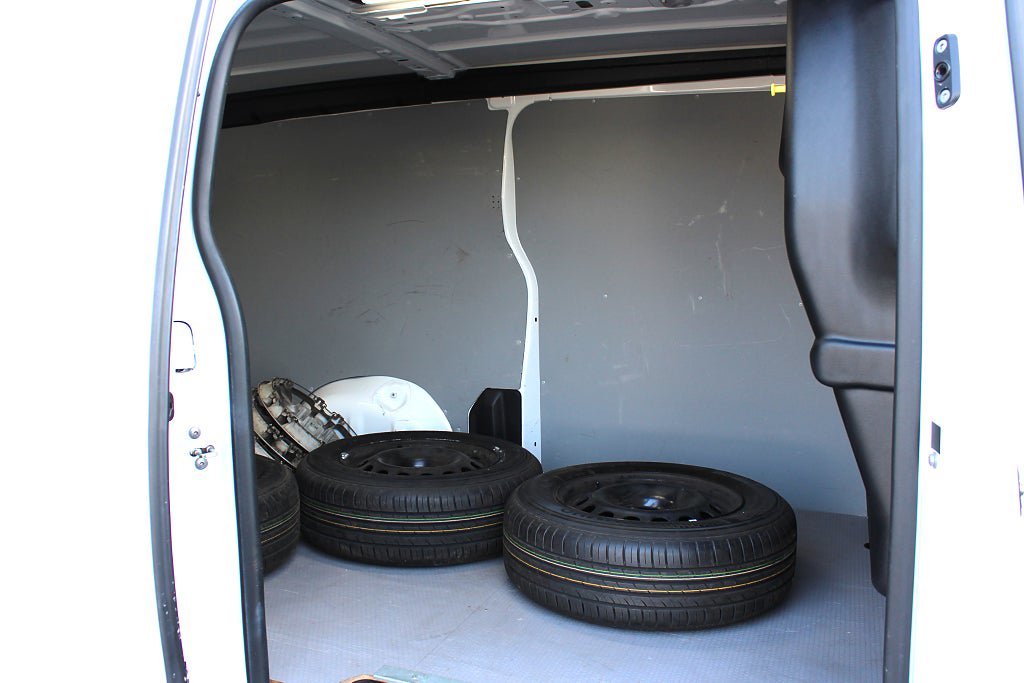 Vehicle Image 16