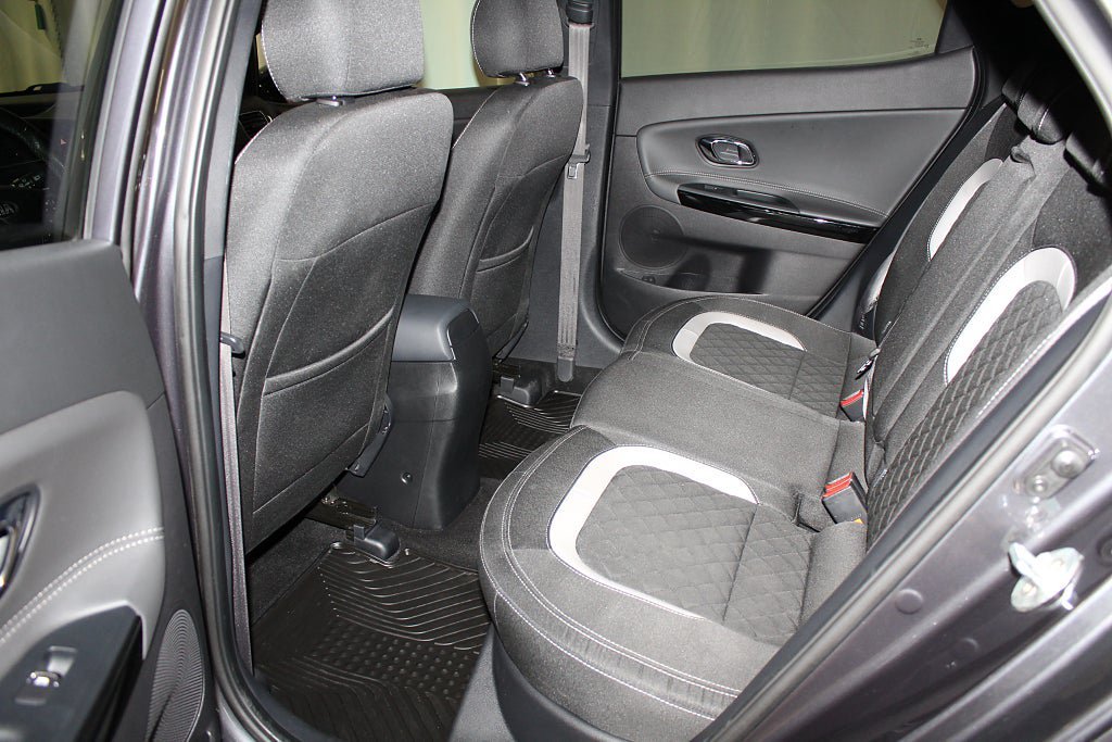 Vehicle Image 21
