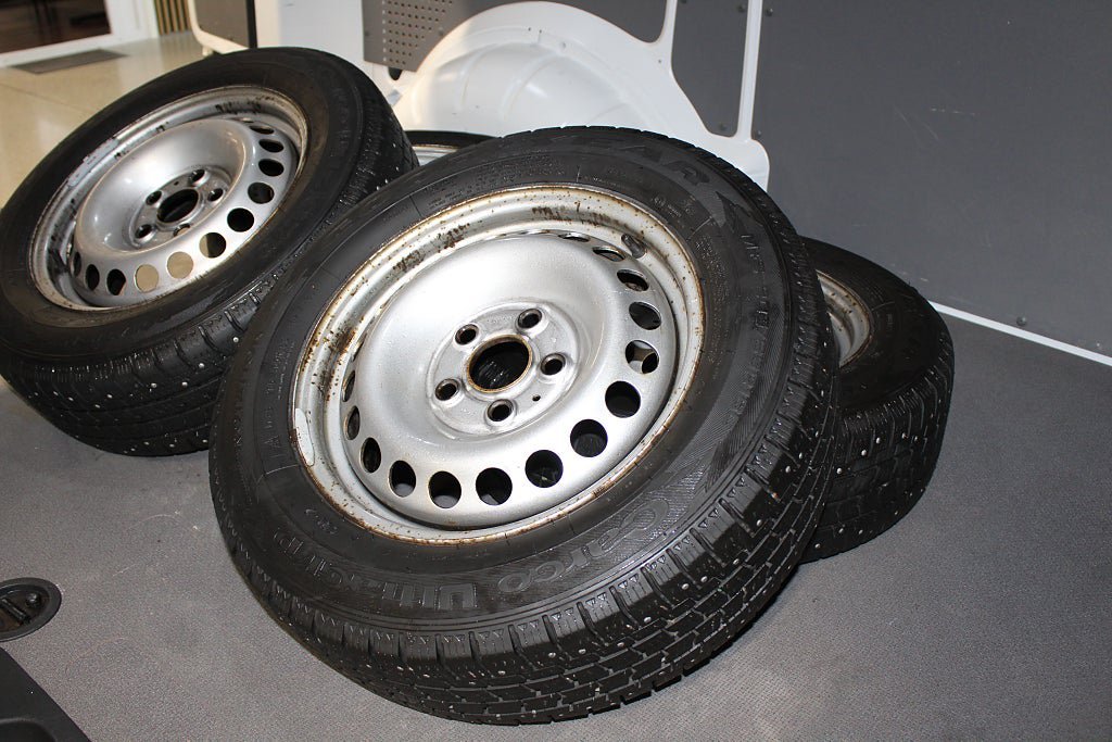 Vehicle Image 16
