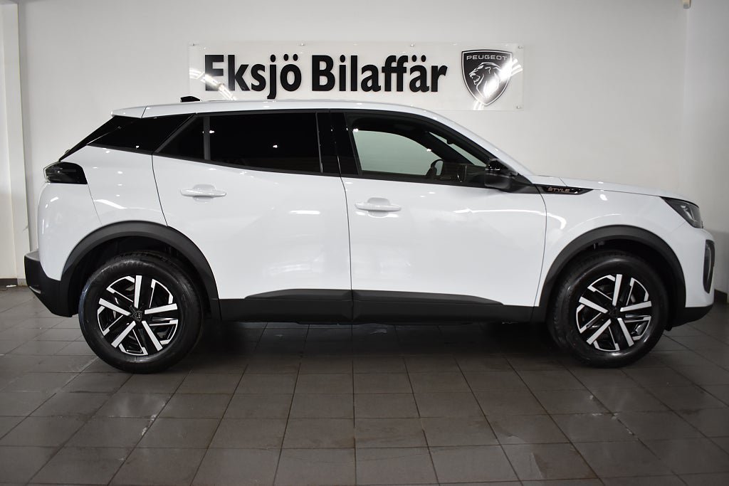 Vehicle Image 6