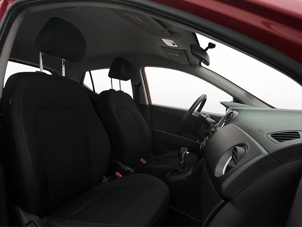 Vehicle Image 11