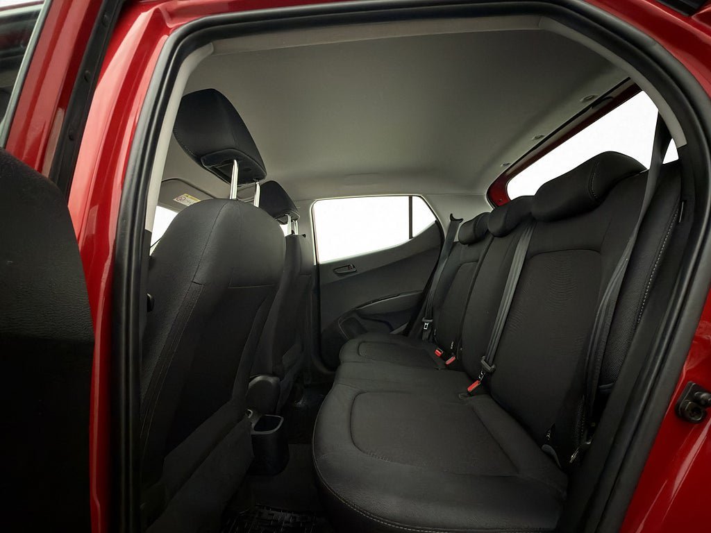 Vehicle Image 13