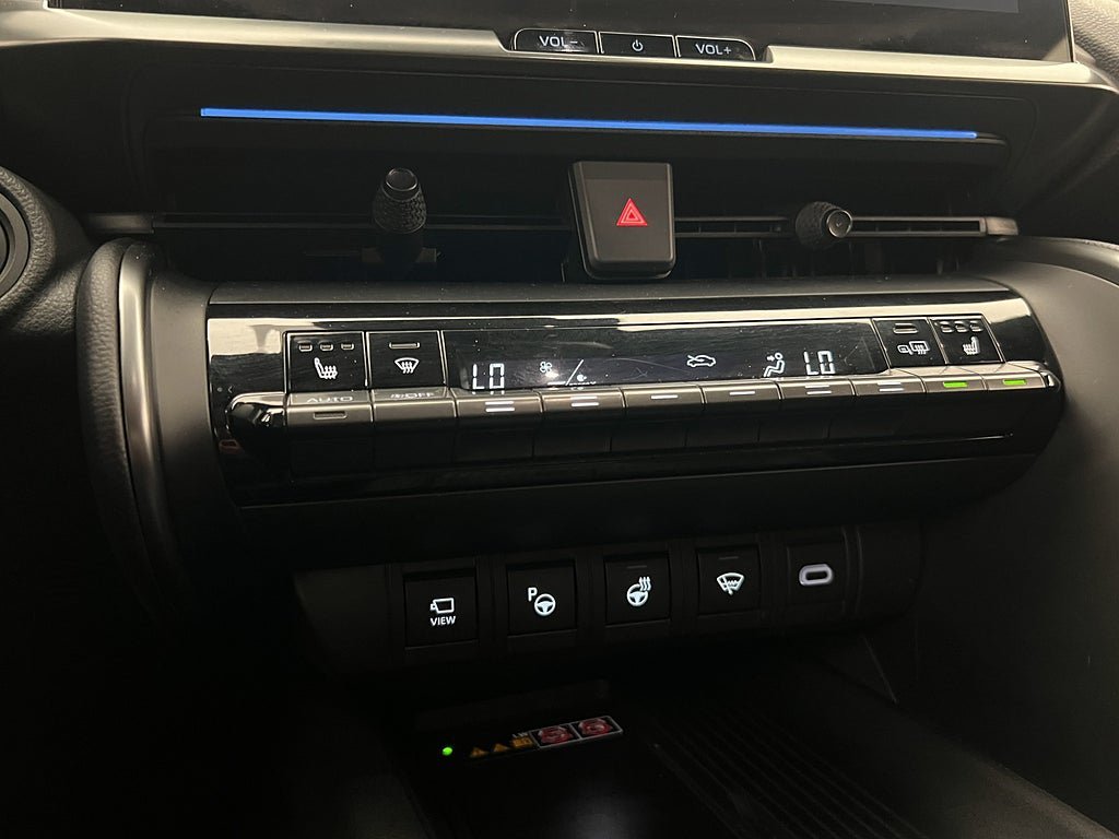 Vehicle Image 26