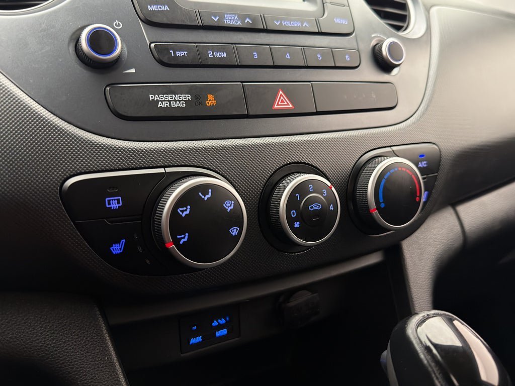 Vehicle Image 19