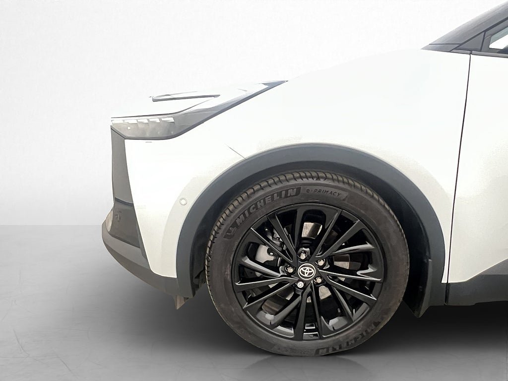 Vehicle Image 33