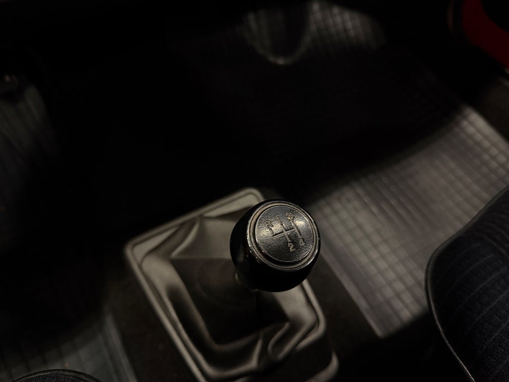 Vehicle Image 25