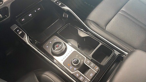 Vehicle Image 15