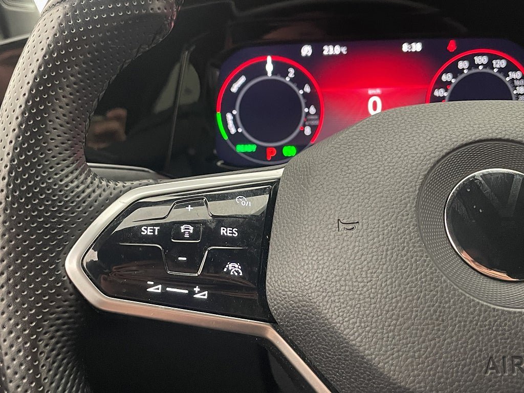 Vehicle Image 28