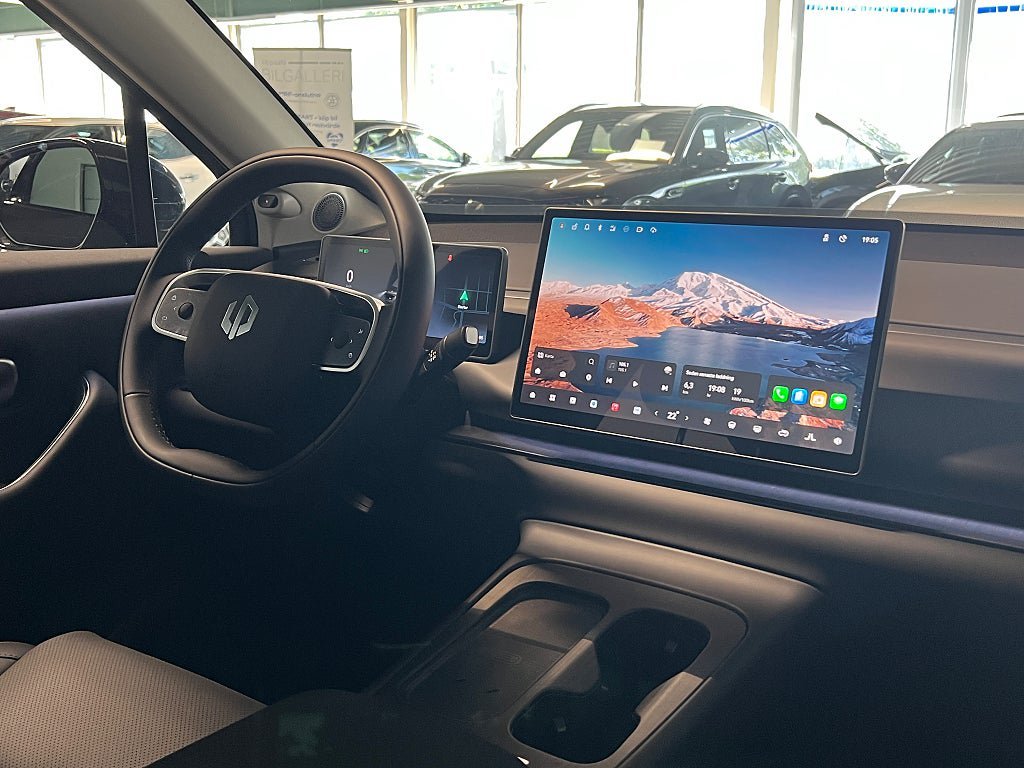Vehicle Image 19