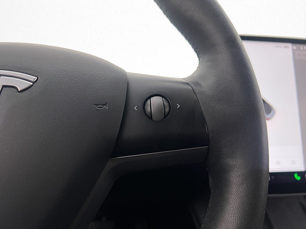 Vehicle Image 28