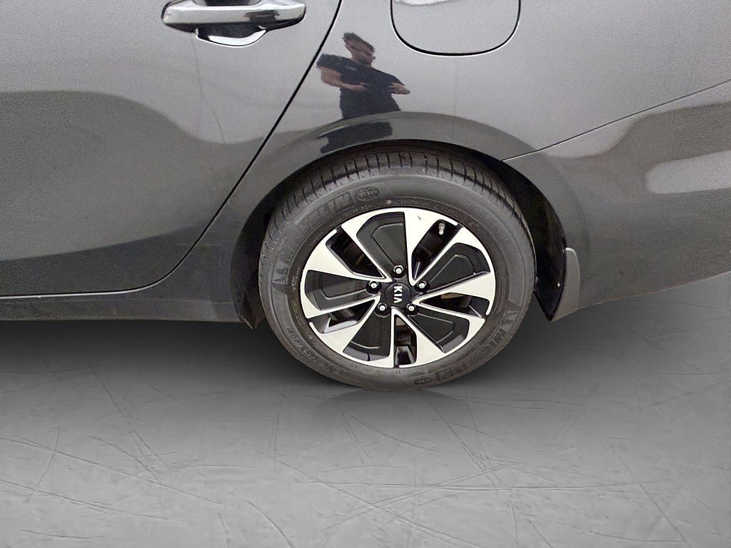 Vehicle Image 30