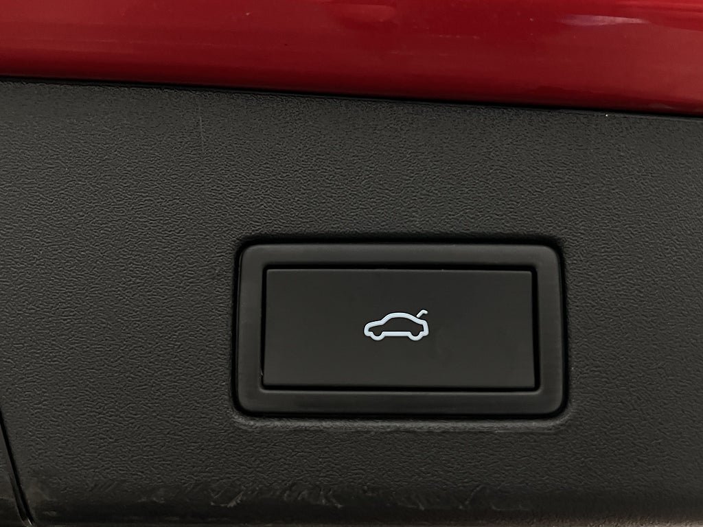 Vehicle Image 28