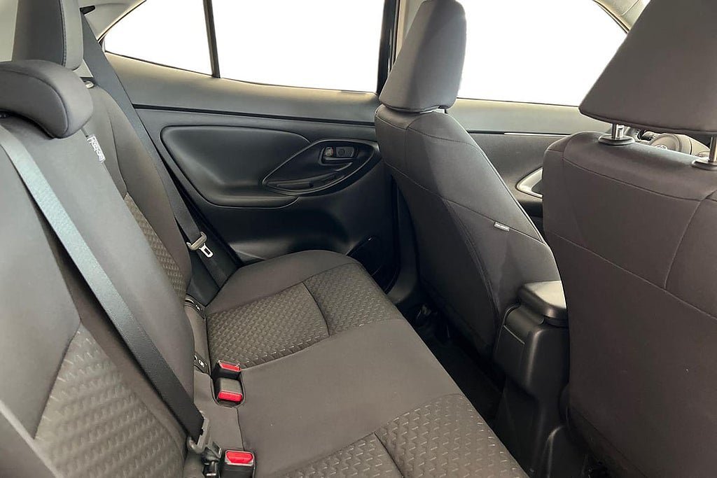 Vehicle Image 7