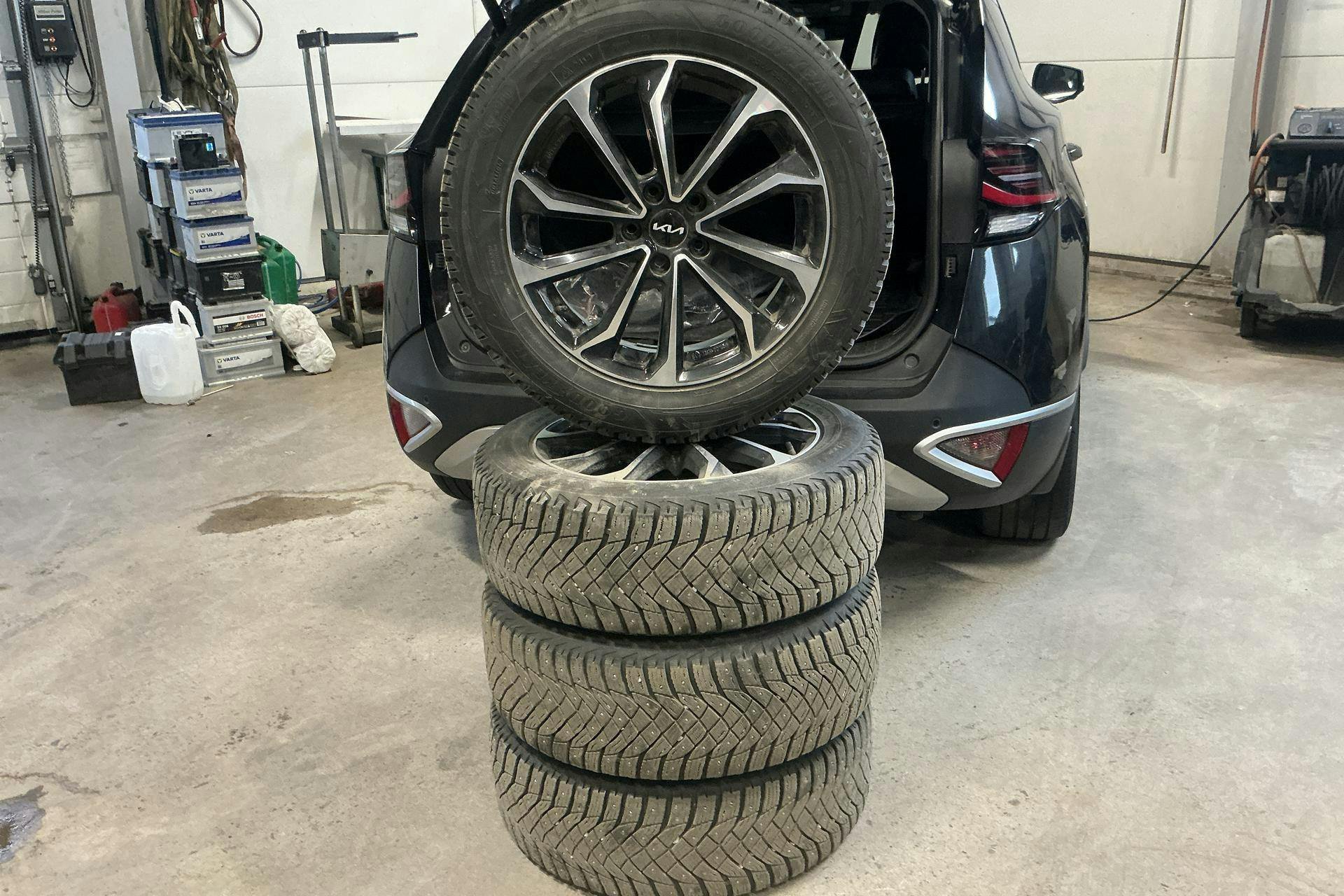 Vehicle Image 15