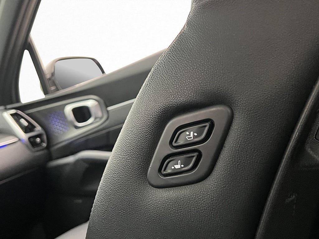 Vehicle Image 34