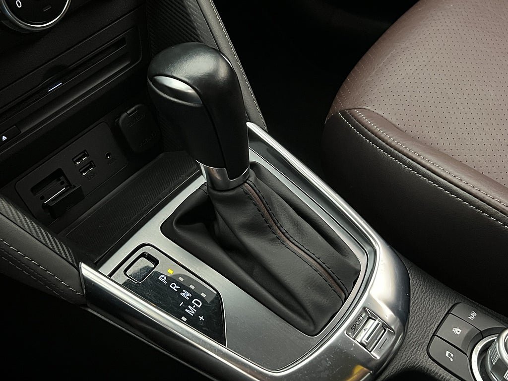 Vehicle Image 25