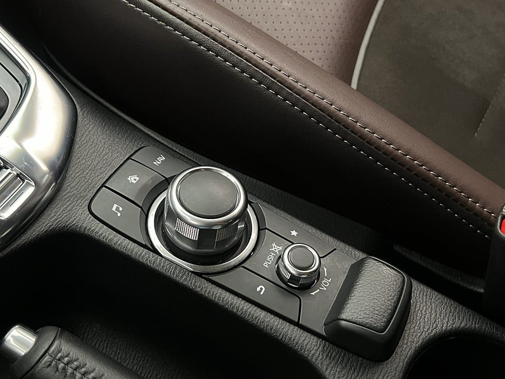 Vehicle Image 26