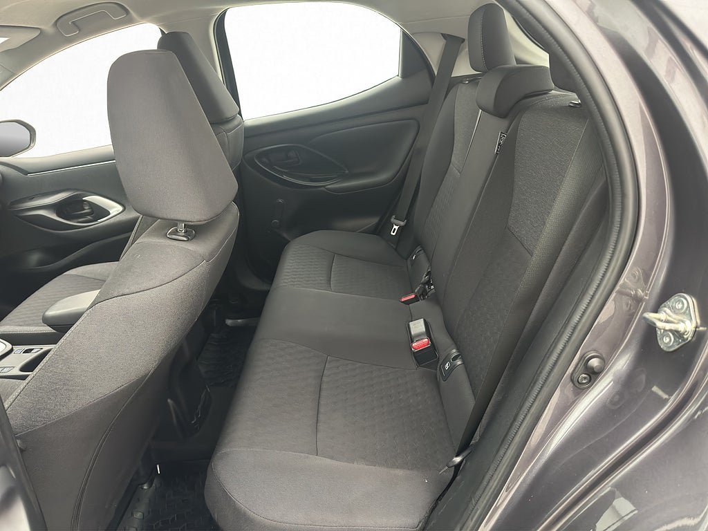 Vehicle Image 21