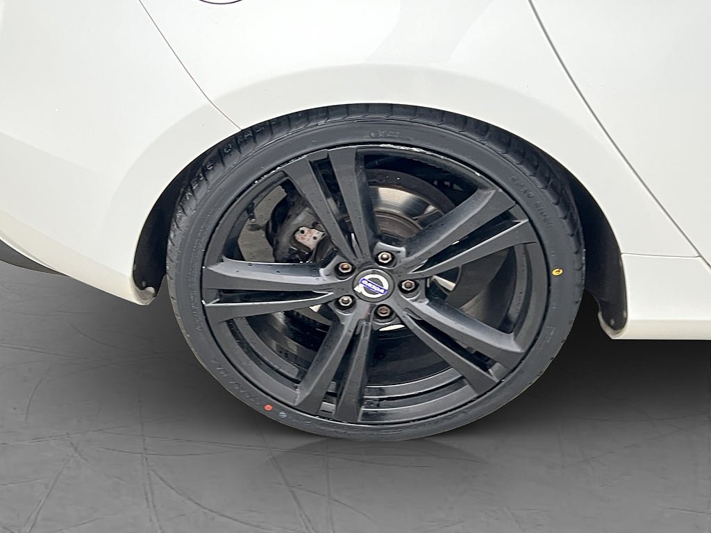 Vehicle Image 24