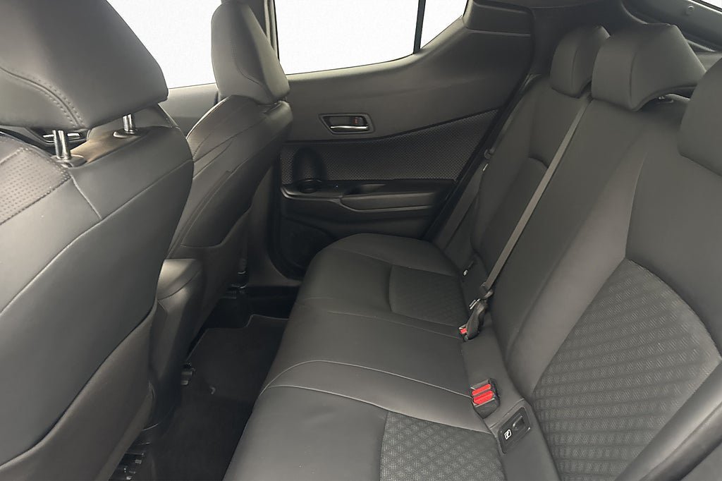 Vehicle Image 23