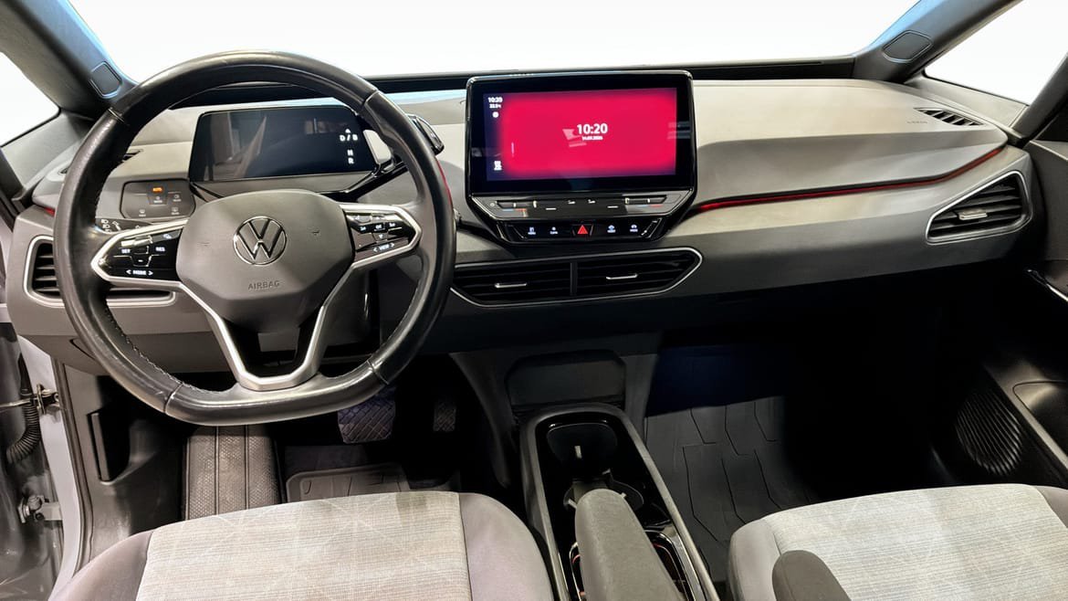 Vehicle Image 10