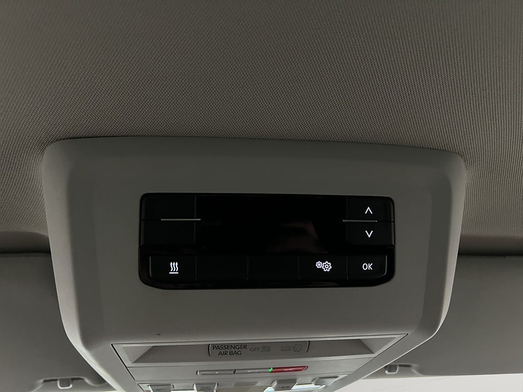 Vehicle Image 28