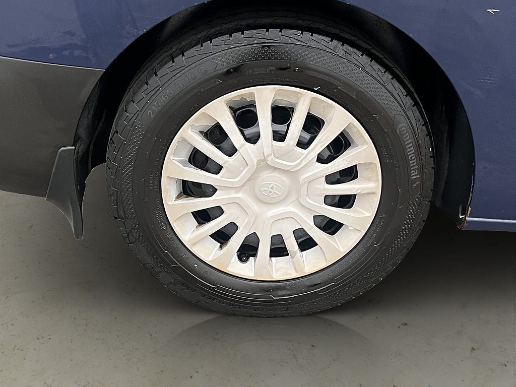 Vehicle Image 28