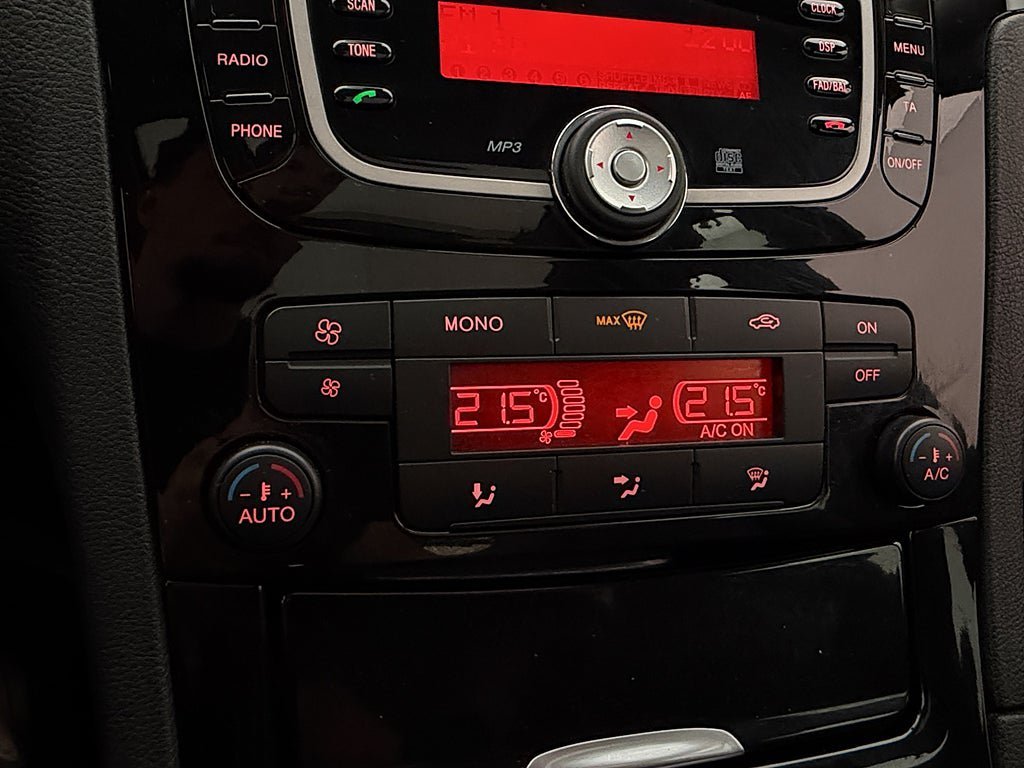 Vehicle Image 23