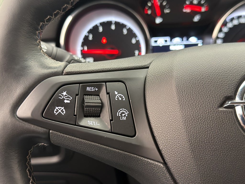 Vehicle Image 27