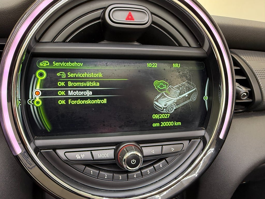 Vehicle Image 24
