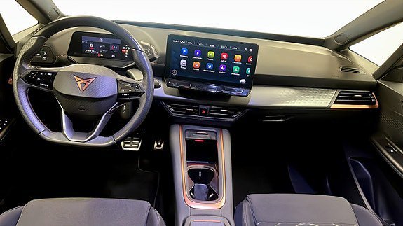 Vehicle Image 9