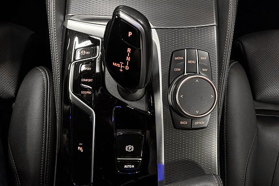 Vehicle Image 24