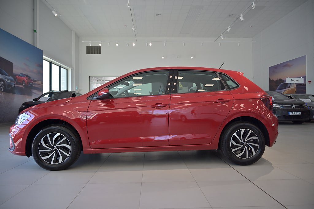 Vehicle Image 7