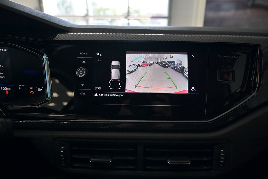 Vehicle Image 18